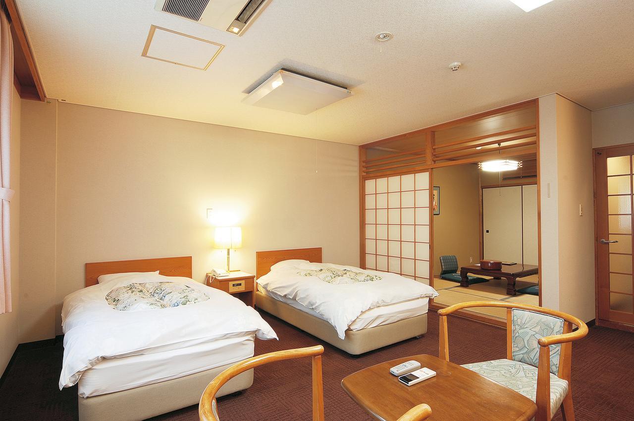 Watarase Onsen Hotel Yamayuri Хонгу Екстериор снимка